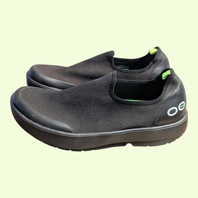Oofos Women's Size 10 OOmg eeZee Low Slip On Recovery Shoes Black 04012025-13