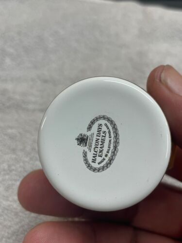 Halcyon Days Enamel William Wordsworth Sonnet Trinket Pill Box 1 3/4" in size - Picture 9 of 11