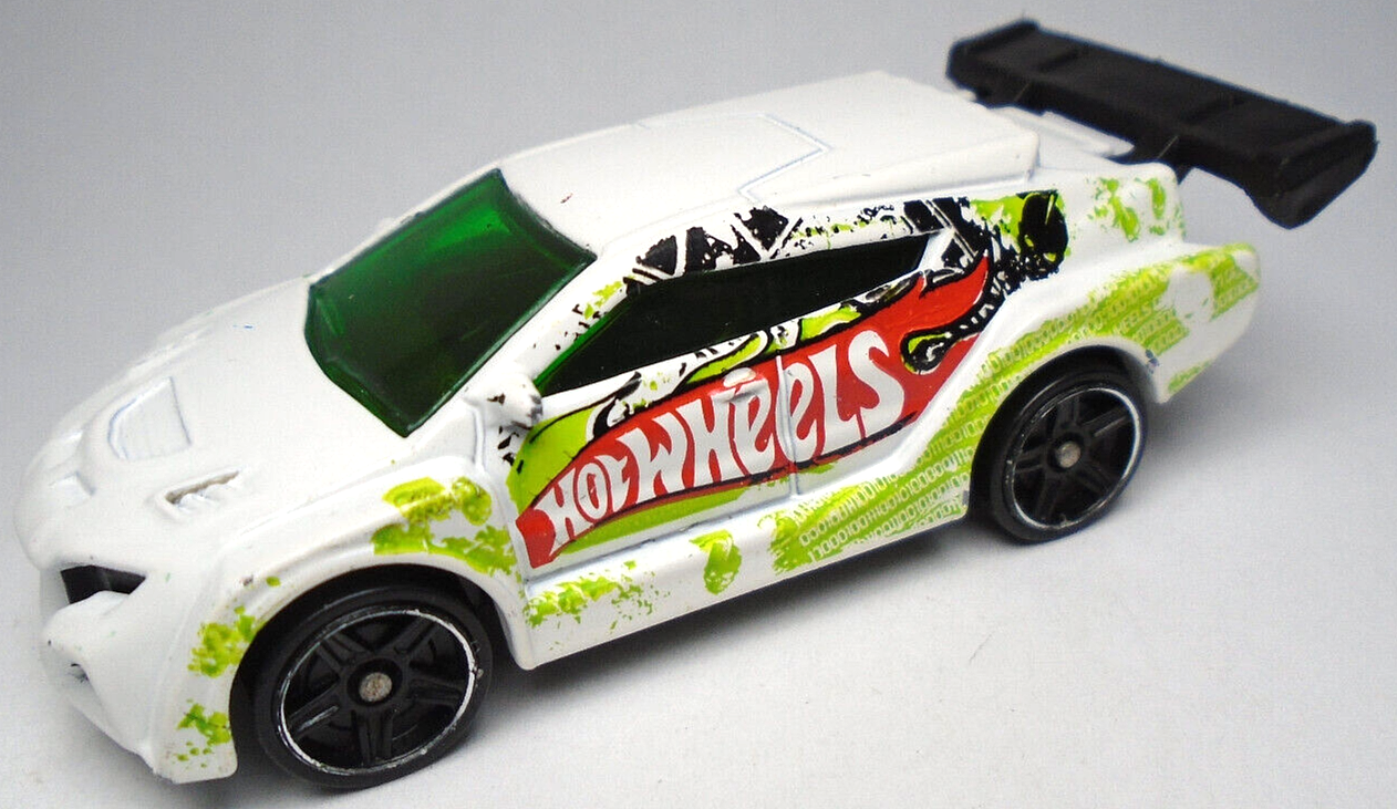 2012 HOT WHEELS X1649 LOOP COUPE WHITE 164 DIECAST 2 7/8" RACE CAR WITH GREEN eBay