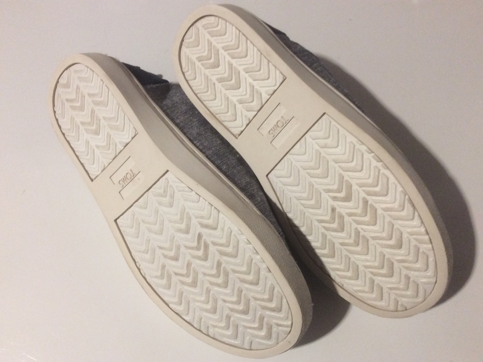 Toms Tennis Shoes Denim Blue Size 2 Preowned eBay