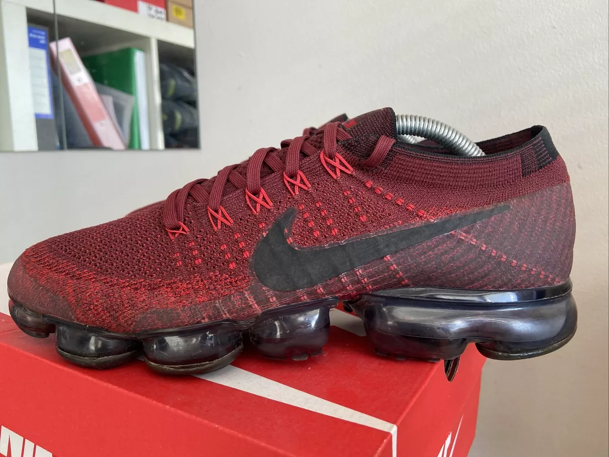 Nike Air Vapormax 1.0 Flyknit UK9 Burgundy Black Good Condition