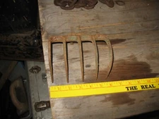 PRIMITIVE DIGGING TOOL HEAD GARDEN CLAM RAKE 5 TINE CABIN COTTAGE FARM DECOR