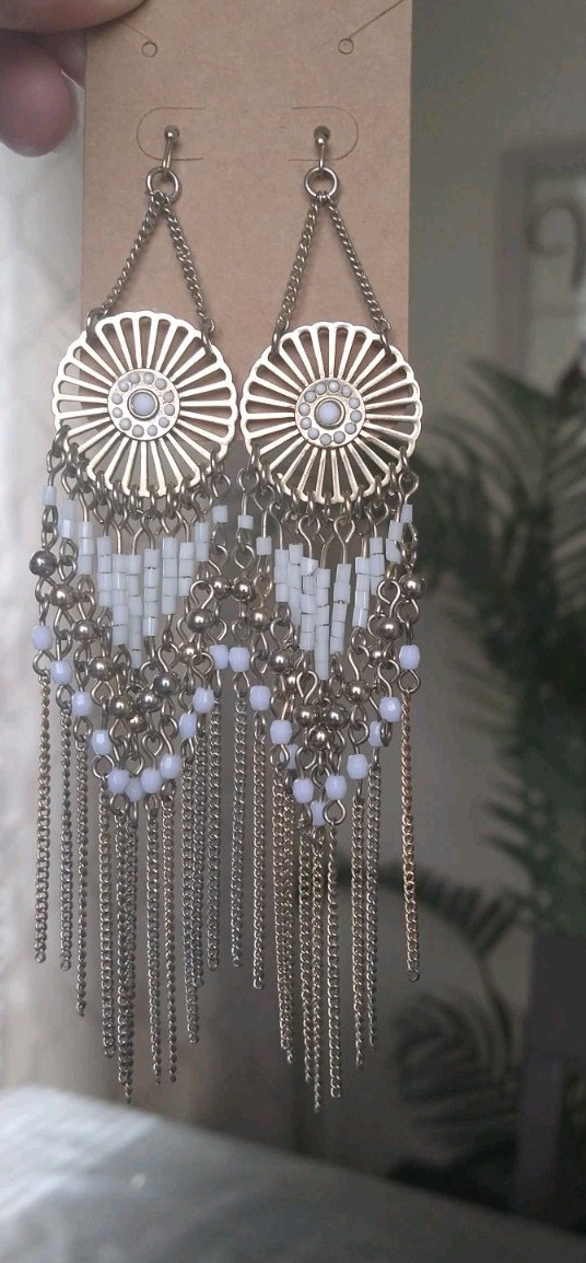 Beautiful Dangling Earrings - image 1