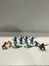 Vintage Plastic Cowboys  Indians Figurines 10 pcs