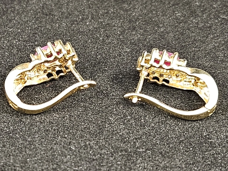 ADL 10K Yellow Gold Oval Ruby Diamond Solitaire / Baguette Drop Down Earrings - Image 4 of 4