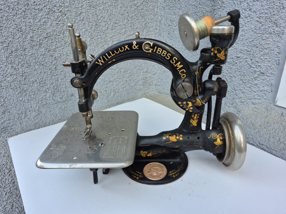 アンティーク雑貨 Antique Sewing Machine Wilcox & Gibbs Antique Wilcox & Gibbs Sewing Machine, 1880-1910 | eBay