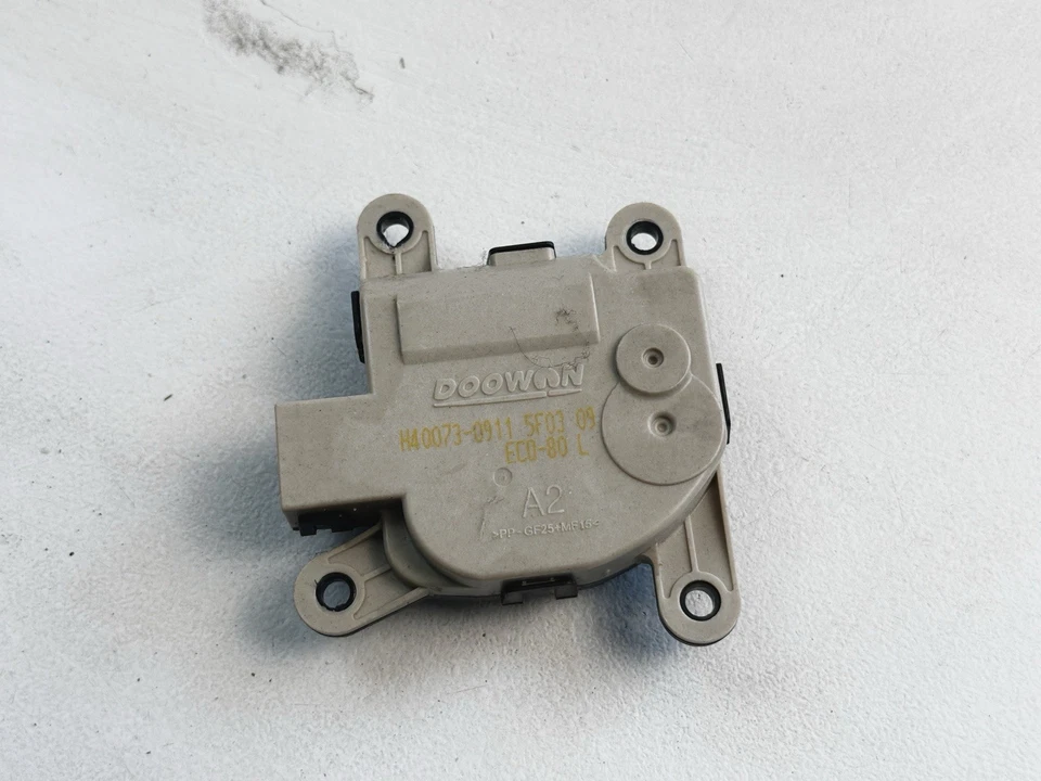 HYUNDAI TUCSON 2016-2021 HVAC AC HEATER FLAP SERVO ACTUATOR MOTOR OEM - Image 2 of 4