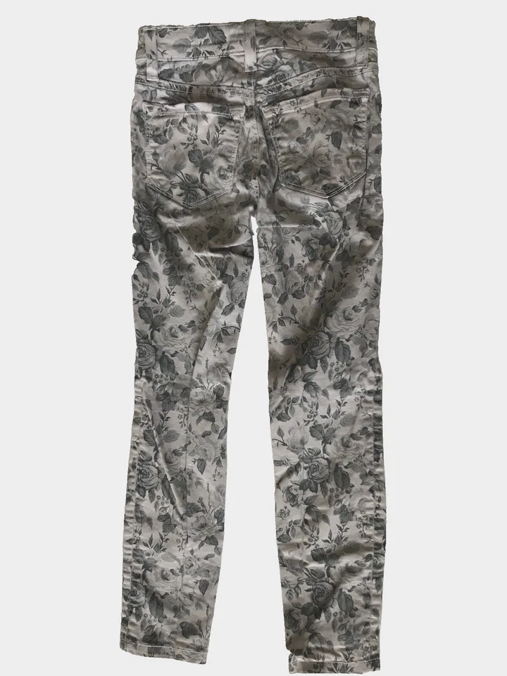 Pantalones de mezclilla ajustados florales gris caña de azúcar marca J para niñas talla 7 Foto 4 de 4
