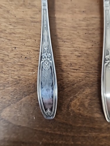 VINTAGE ROGERS BROS AMBASSADOR SOUP SPOON SET OF FOUR - Picture 5 of 6