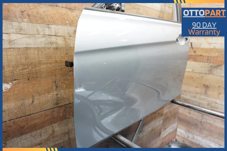 BMW F30 328i M3 2012-2018 panel de carcasa de puerta delantera izquierda plata mineral fabricante de equipos originales Foto 3 de 4