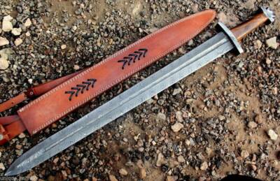 Blacksmith New Custom made Damascus Steel Viking Medieval Sword, Wooden Handle