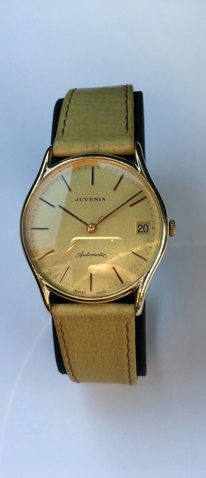 Vintage Juvenia Watch 18k Gold Automatic Swiss made JUVNIA 11511 Slim RARE