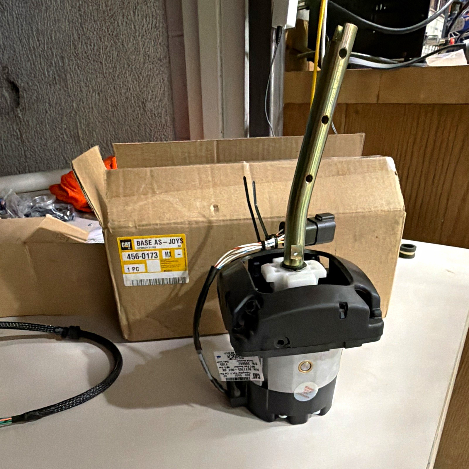 CAT Joystick Controller Assembly w/ Handle, MPN 456-0173, Model 223-3726