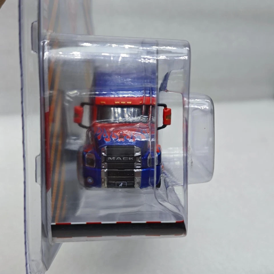 Green Light 1:64S.D. Truck 20-2019 Mack Anthem Mack Anthem Truck - Red and Blue  - Image 3 of 4