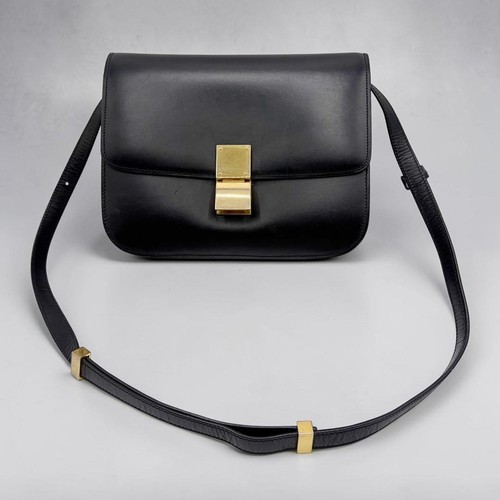 Celine Good condition  Classic Box Shoulder Bag, Black