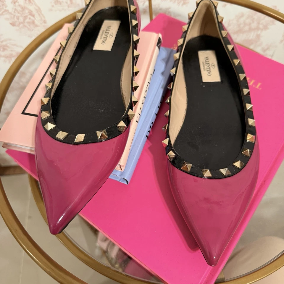 Valentino Garavani Hot Pink Patent Leather Rock Stud Pointed Flat - Image 3 of 4