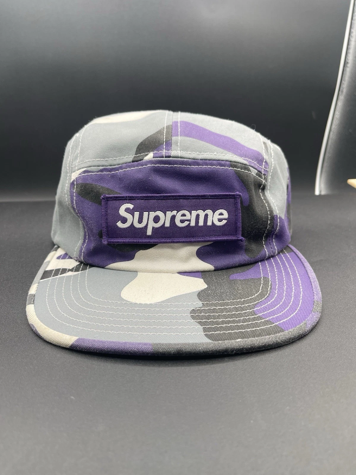Casquette de camp camouflage violet Supreme F/W 2016 boîte logo chapeau