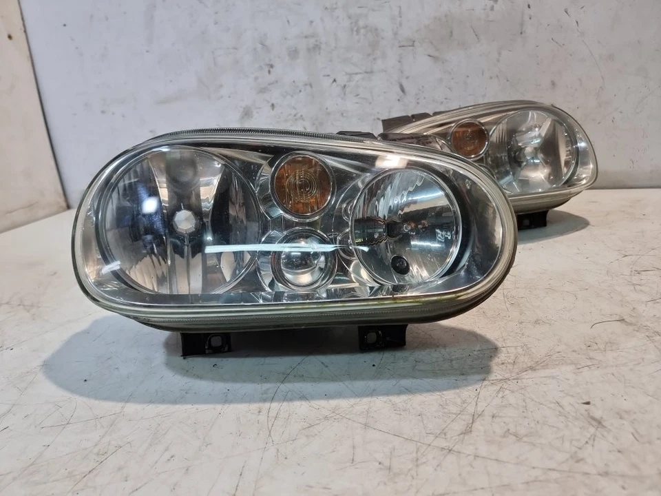Par de faros derecho O/S izquierdo Volkswagen Golf N/S halógeno E3 2002 OEM 1J2941015A Foto 3 de 4