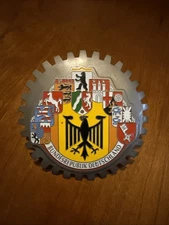 Vintage Bundesrepublik Deutschland German Cities Grill Badge Kings Intl