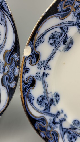 Royal Staffordshire Pottery Burslem England "Iris" Pattern Set Of 3 Dishes - Picture 6 of 11