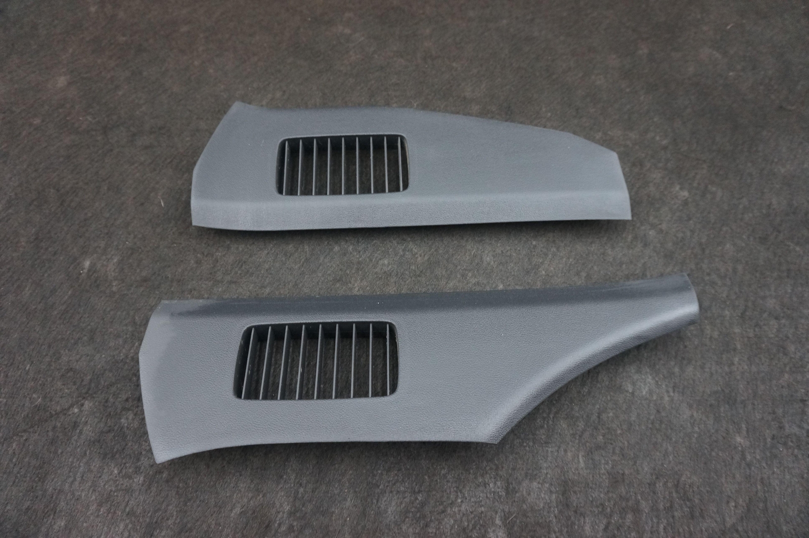 Set 2 Front Left & Right Dashboard End Cap Vent Panel 4S1857085 Audi R8 4S 18-24