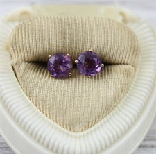 Vintage 14K Yellow Gold Amethyst Stud Earrings Purple Staple Classic Luxury