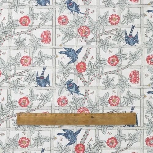 William Morris Trellis 132 x 178cm Floral Cotton Tablecloth - Picture 2 of 2