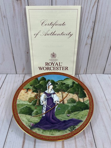 NEW!Past Times Royal Worcester The medieval ladies collection Archery #790 Plate - Picture 2 of 15