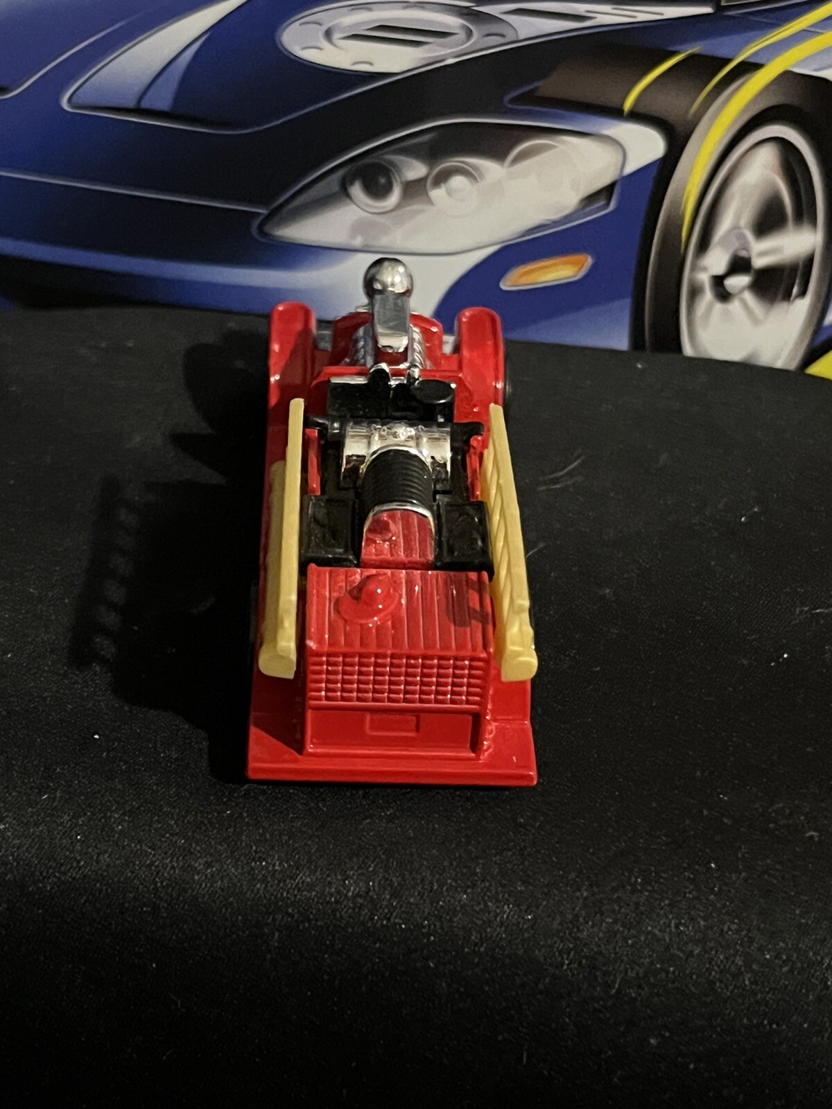 Picture 4 of 8
