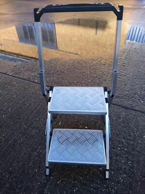 Kleiner Jumbo. Klappbare Trittleiter.  2 Stufen. Made in Germany. Neu. Gute Qualität