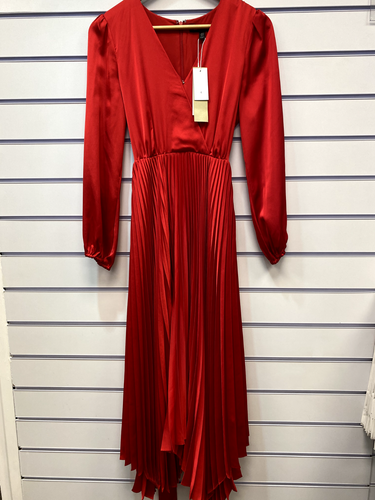 Stunning Red Pleated FOREVER NEW Dress - size 8 BNWT RRP £115.00 (DH)