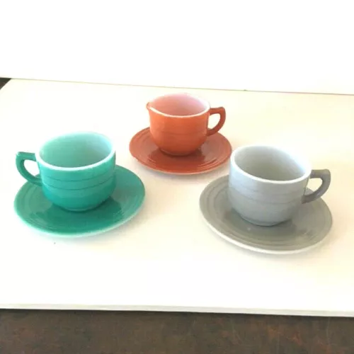 6 pc Hazel-Atlas Child's Tableware Vintage 2 cup/ saucer, 1 creamer/ saucer 
