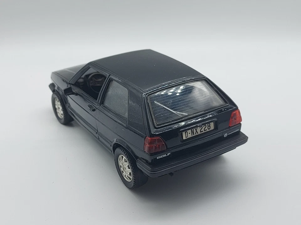 Volkswagen Golf GL Nero 1:25 Polistil NO BOX - Immagine 2 di 4