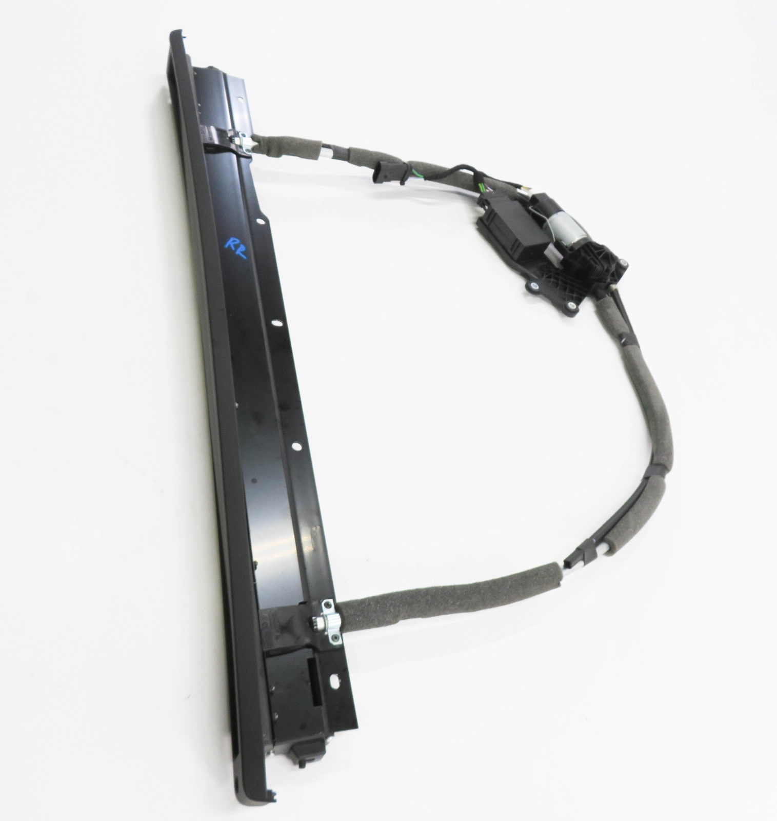2018 MASERATI QUATTROPORTE (M156) RIGHT REAR DOOR POWER WINDOW SHADE w/ MOTOR