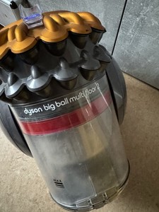 Dyson Big Ball Multi Floor 2 Staubsauger