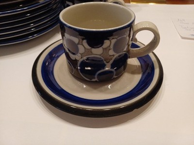 Arabia Finland  Saara  Set   6 Teetassen mit Untertellern & 6 Dessertteller  ...