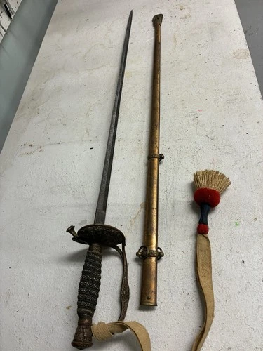 US Civil War Staff Field Officers Sword with Scabbard, very good condition