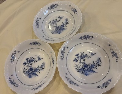 Set Of 3 Arcopal France Kalinka Blue floral scallop Opal Milk Glass Bowl 7  D