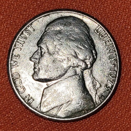 Niedriges Münzzeichen 1973-D Jefferson Nickel Fehlermünze & mögliche doppelt gelochte MM