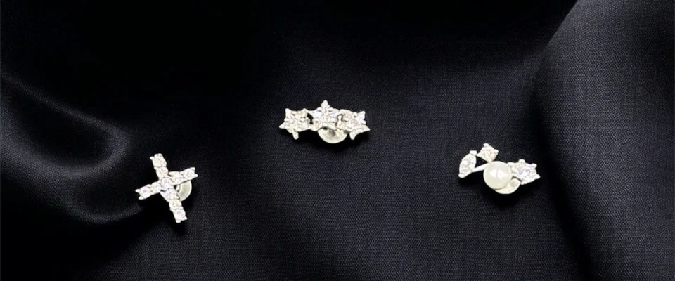 Tre Piercing per orecchio e varie parti in Acciaio chirurgico Barretta mm. 1,2 - Immagine 2 di 4