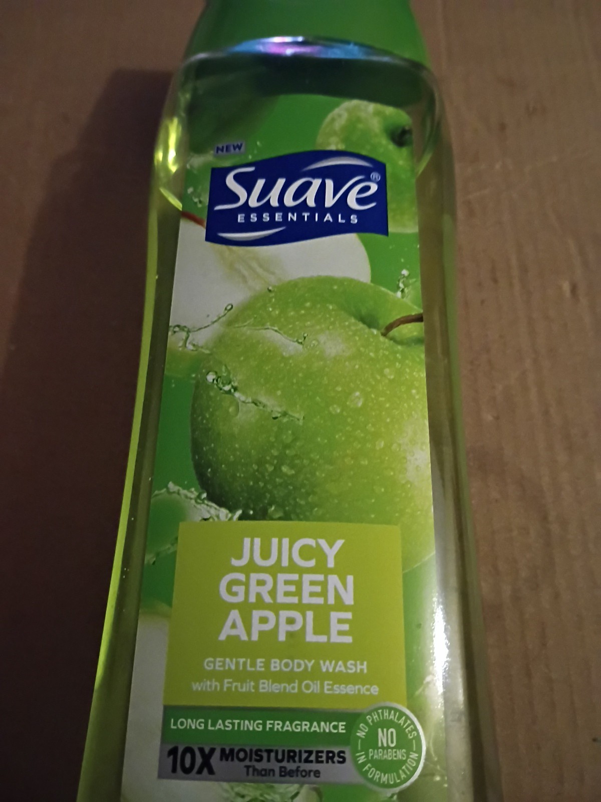 Suave Essentials. Juicy Green Apple Body Wash thumbnail 2