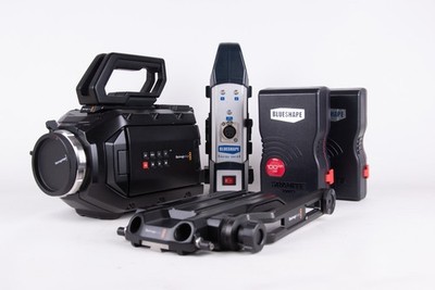 Blackmagic URSA mini 4.6K PL Mount + 2 Blueshape Akkus + Ladegerät Bl...