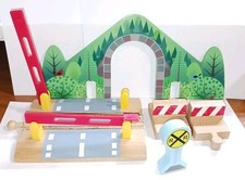 Wooden Train Railroad Crossing Gate Tunnel Signs Scenery Brio Compatible Lot