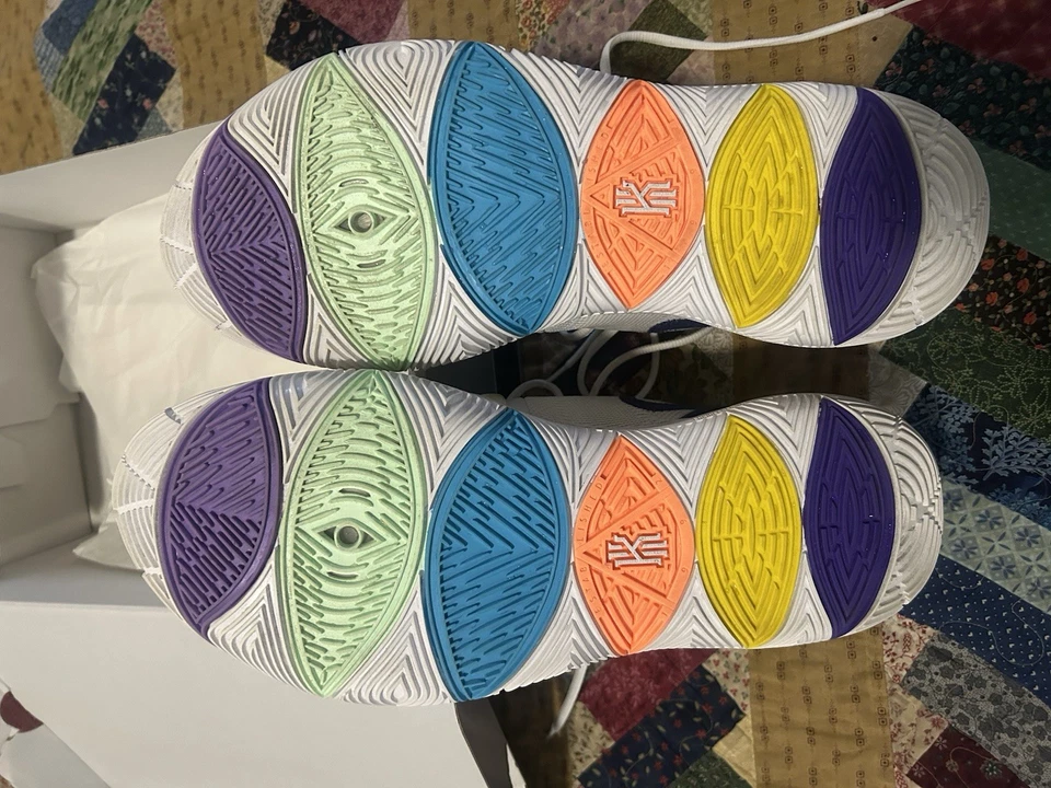 Nike Kyrie 5 Have A Nike Day Talla 13.5 Foto 4 de 4