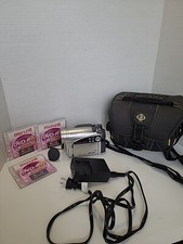Hitachi DVD CAM DZ-GX5080A 30X Optical Zoom 1500X Digital Zoom Plus Accessories
