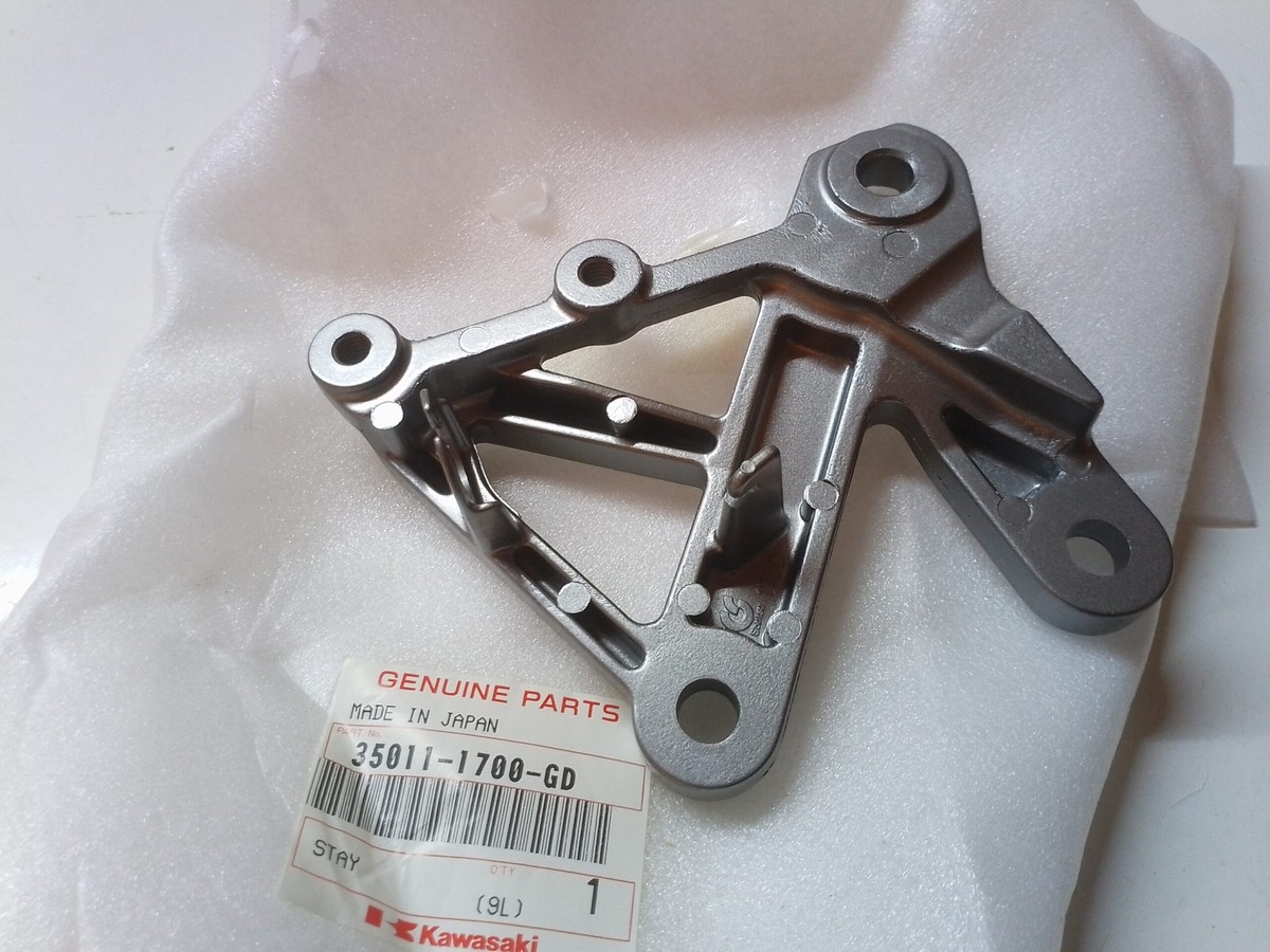 KAWASAKI ZX 9R Right Front Footpeg Support 350111700GD | eBay