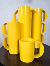 Sleek MCM Yellow Mepal Rosti Formula Pitcher & Stackable Tumbler Set - 7 Pieces!