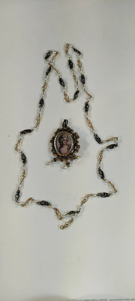 collana vintage oro argento e perle con ciondolo a spilla - Immagine 4 di 4