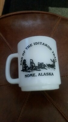 Iditarod race Coffee Cup  Nome Alaska. End of the Iditarod trail  Glasbake. L5