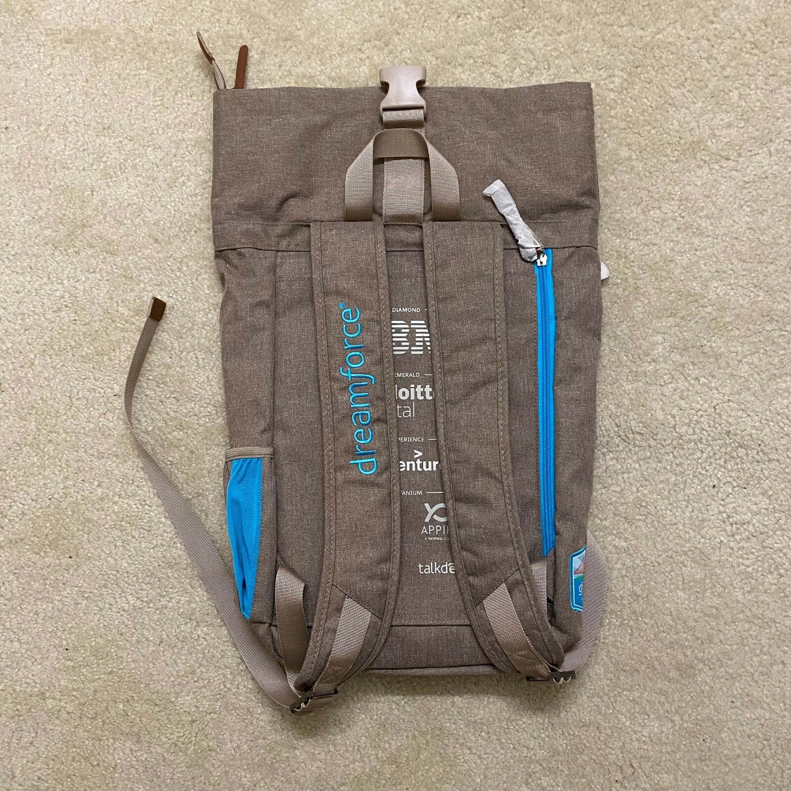 Mochila para computadora Salesforce Employee 2017 14" x 21" |